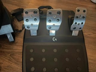 Volante Logitech G923 con Pedales y Palanca