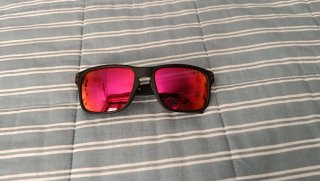 Gafas de sol negras y rojas de espejo Unisex