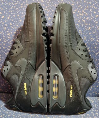 Zapatillas Nike Air Max 90 "Black Buff Gold"