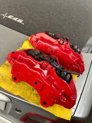 Pinzas de freno delanteras Brembo