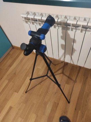 Telescopio infantil como nuevo y con sus herramien