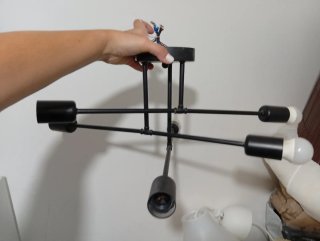 Lámpara de techo negra moderna