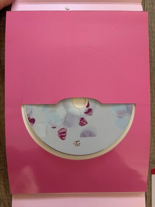 Twice “Formula Of Love” (Pink Version)