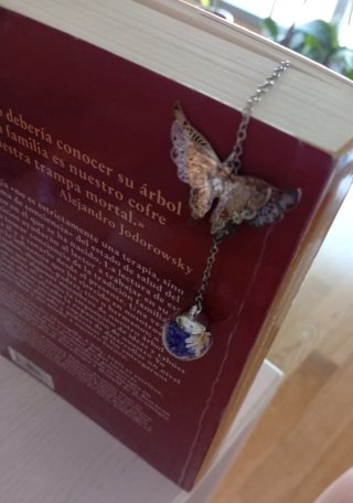 Marcapáginas hecho a mano. Mariposa Hoja Flor