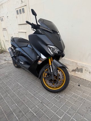 Yamaha TMAX 530 DX Negra