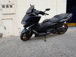 Yamaha TMAX 530 DX Negra