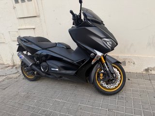 Yamaha TMAX 530 DX Negra