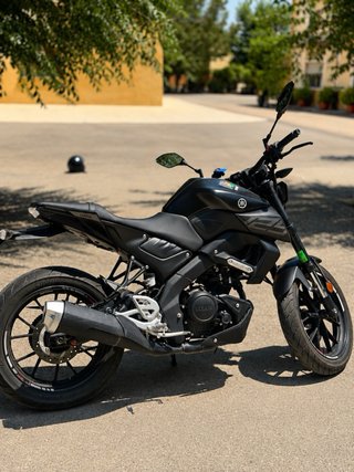 Yamaha MT-125 Negra Moto Naked