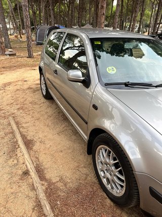 Volkswagen Golf 2003