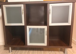 Bufet Vengué 120x30cm con puertas