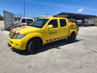 Nissan Navara 2.5 dCi 190 CV – Grúa de Tijeras –
