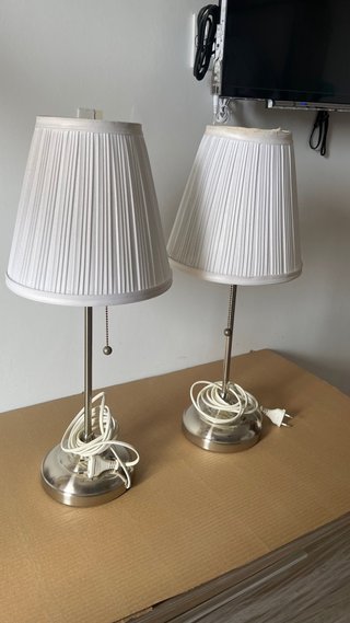 2 Lámparas de Mesa Ikea Plateadas