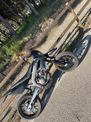 Moto derbi senda 49cc/50cc Supermotard Negra