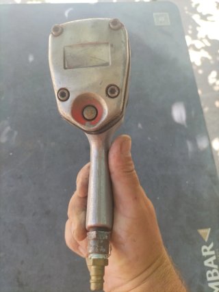 Llave de impacto neumática