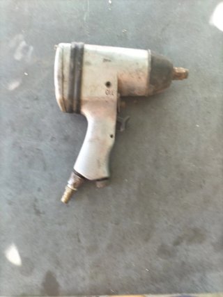 Llave de impacto neumática