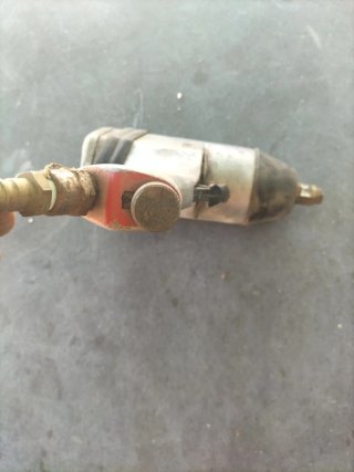 Llave de impacto neumática