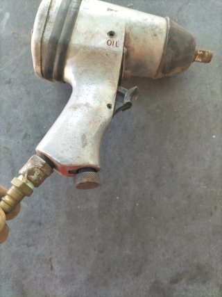 Llave de impacto neumática