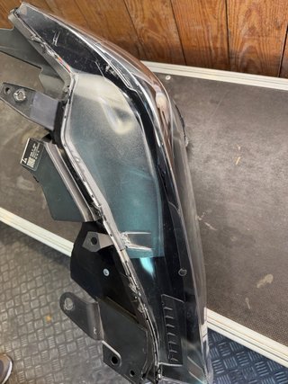 se vende faro izquierdo