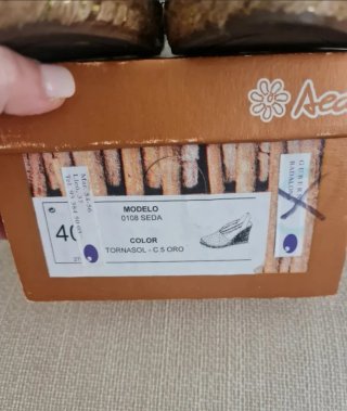 Seda Tachuelas Cuña T.40 Impecables