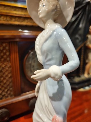 Figura Dama Porcellana Vintage 32cm