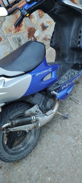 Peugeot Speedfight 2  con papeles y seguro