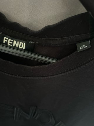 Camiseta Fendi Negra Manga Corta