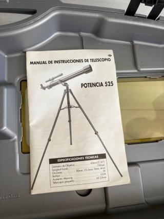 Telescopio Astrolon con trípode