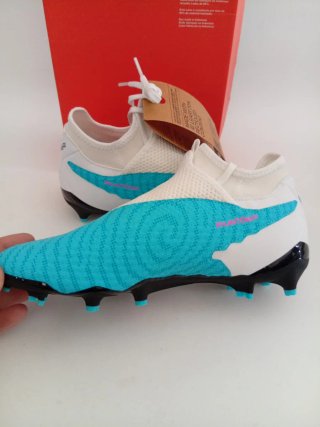 Nike tg 39Phantom GX Academy DF FG/MG Nuove