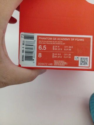 Nike tg 39Phantom GX Academy DF FG/MG Nuove