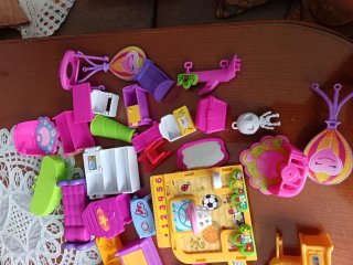 Lote de muñecas Pinypon y accesorios