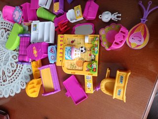 Lote de muñecas Pinypon y accesorios