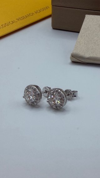 Orecchini Moissanite Halo 0.5 ct GRA