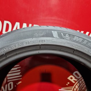 235 45 18 98V NEUMÁTICOS MICHELIN [R. 2064]