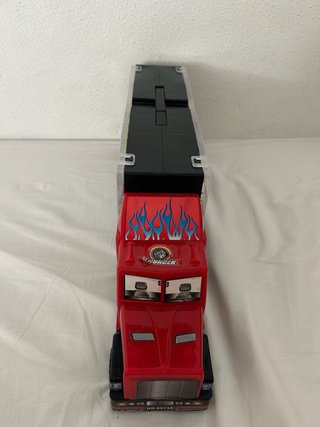 Camión Transportador con 24 Coches de Juguete