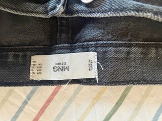 Pantalones vaqueros cuadros grises