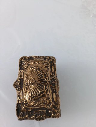 Cofre joyero vintage dorado y rosa