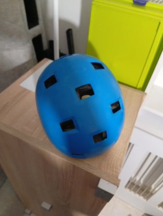 Casco infantil azul