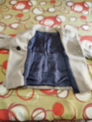 Chaqueta corta mujer beige