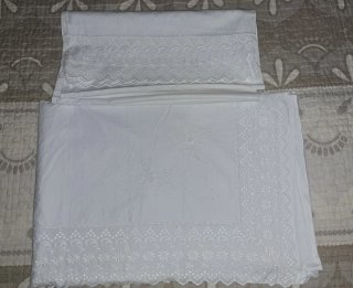 Juego Sábanas y Fundas Almohada Bordadas