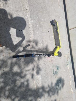 Patineta Scooter Amarillo y Negro