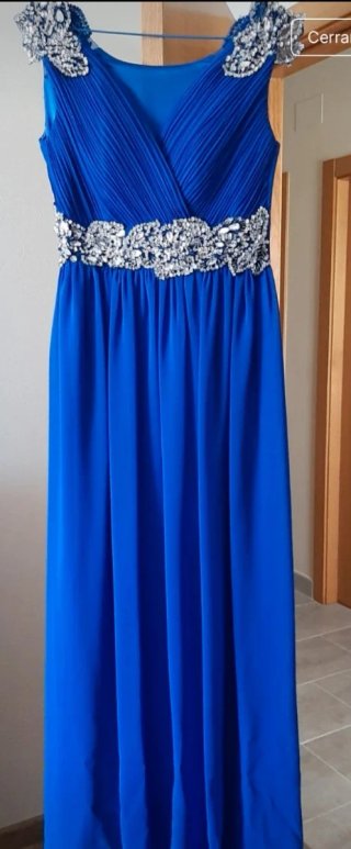 Vestido largo azul con plateado