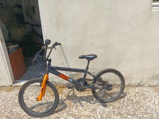 Bicicleta BMX Nera e Arancione