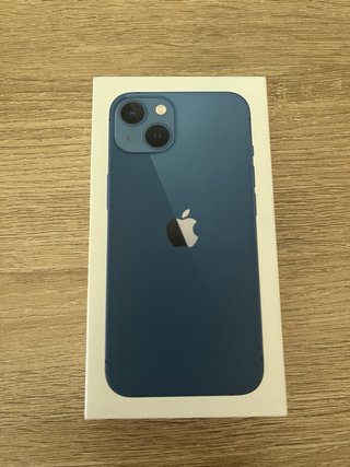 iPhone 13 + cargador + cristales templados+fundas