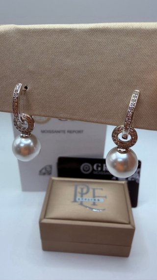 Orecchini Perla Vera d'Acqua e Micro Moissanite