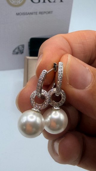 Orecchini Perla Vera d'Acqua e Micro Moissanite