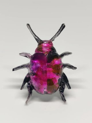 Anillo escarabajo rosa