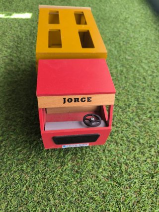 Juguetes de lidia y camión
