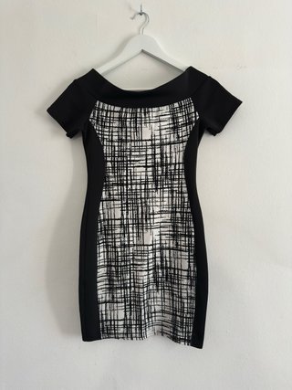 Vestido Negro y Blanco Quiz Talla S