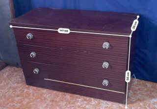 Conjunto de mesitas y cómoda vintage