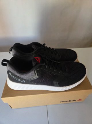 Zapatillas Reebok negras mujer talla 41 con caja